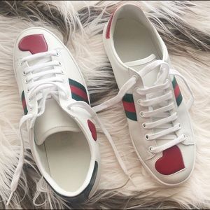 AUTHENTIC Gucci Ace embroidered sneaker!